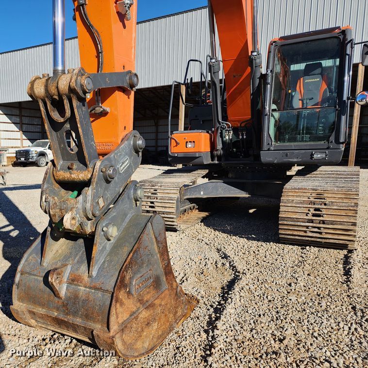 image for item KH9183 2018 Doosan DX180LC-5  excavator