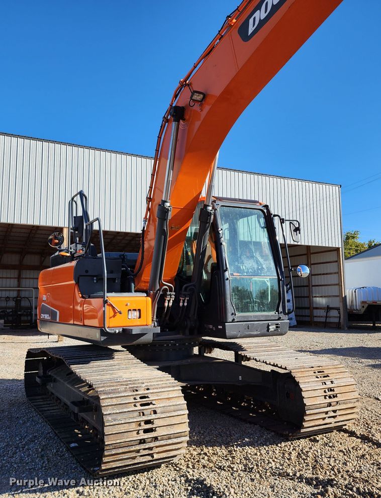 image for item KH9183 2018 Doosan DX180LC-5  excavator