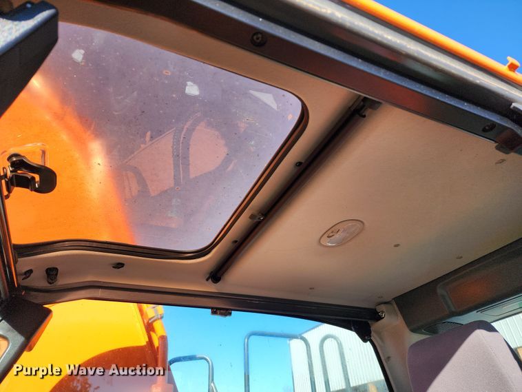 image for item KH9183 2018 Doosan DX180LC-5  excavator