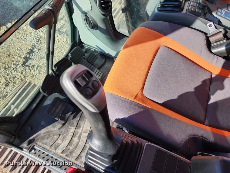 image for item KH9183 2018 Doosan DX180LC-5  excavator