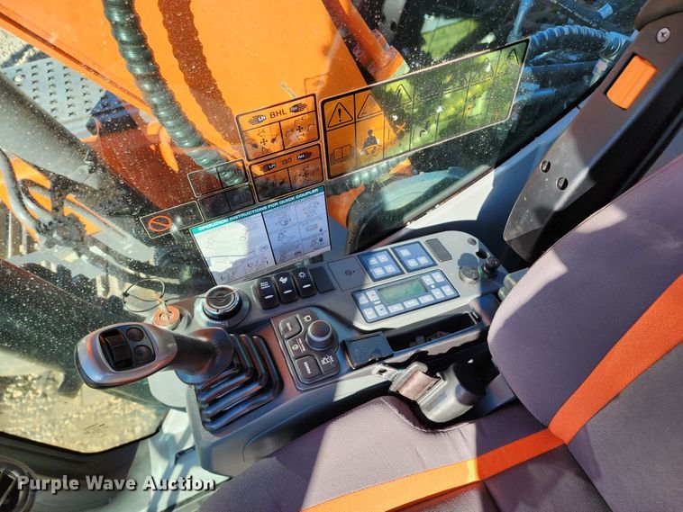 image for item KH9183 2018 Doosan DX180LC-5  excavator