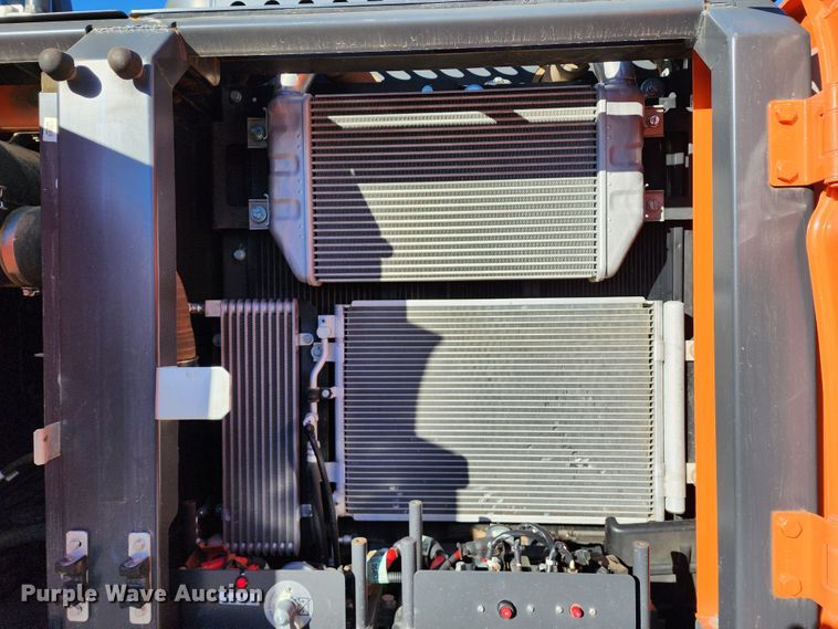 image for item KH9183 2018 Doosan DX180LC-5  excavator