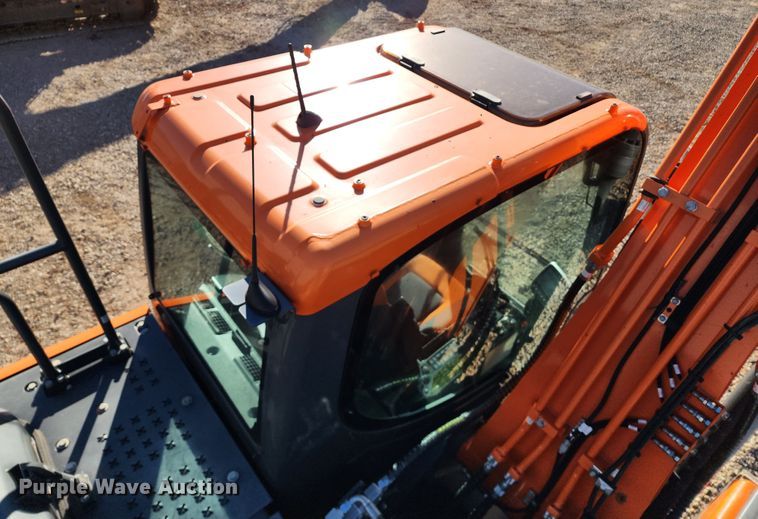 image for item KH9183 2018 Doosan DX180LC-5  excavator