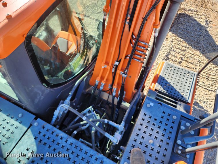 image for item KH9183 2018 Doosan DX180LC-5  excavator