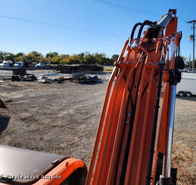 image for item KH9183 2018 Doosan DX180LC-5  excavator