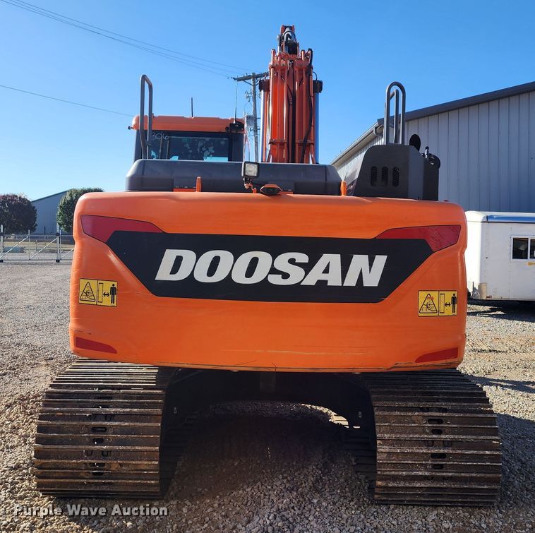 image for item KH9184 2018 Doosan DX180LC-5  excavator
