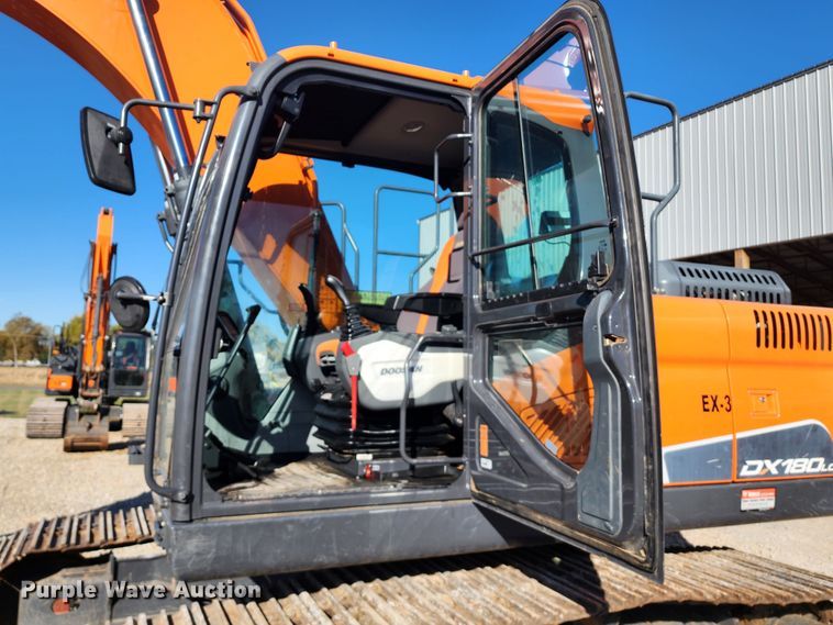 image for item KH9184 2018 Doosan DX180LC-5  excavator