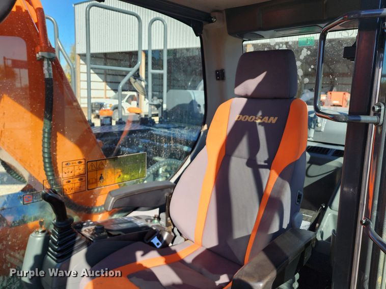 image for item KH9184 2018 Doosan DX180LC-5  excavator