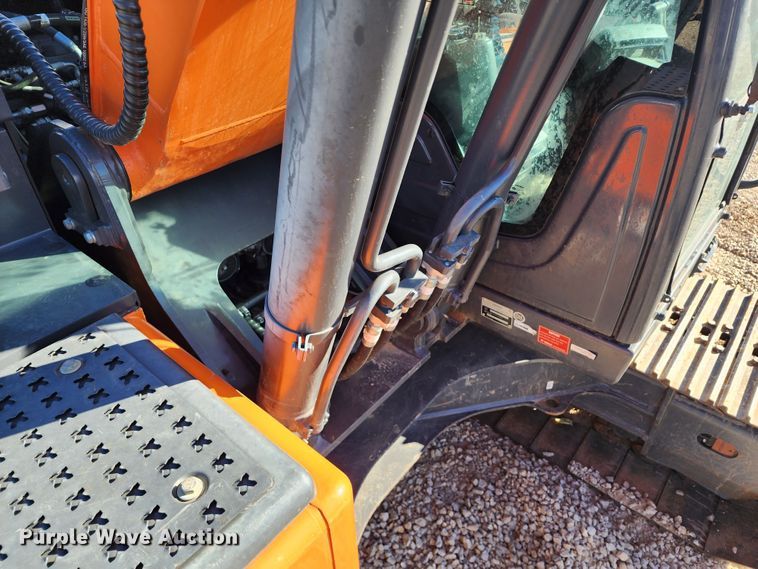 image for item KH9184 2018 Doosan DX180LC-5  excavator