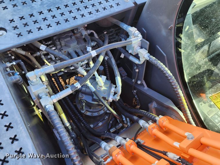 image for item KH9184 2018 Doosan DX180LC-5  excavator