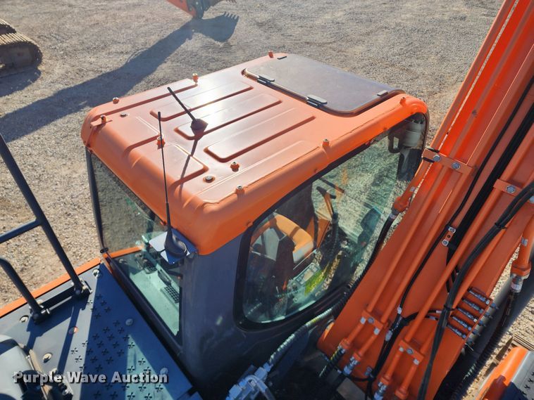 image for item KH9184 2018 Doosan DX180LC-5  excavator