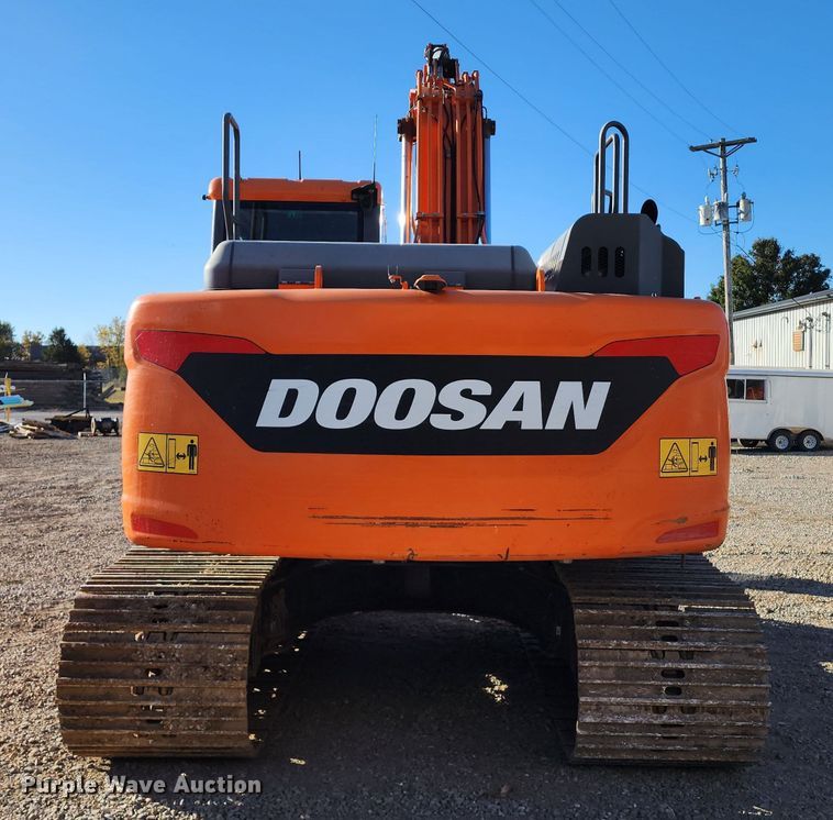 image for item KH9185 2018 Doosan DX180LC-5  excavator