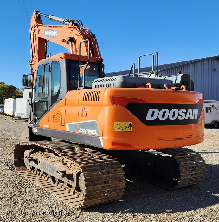 image for item KH9185 2018 Doosan DX180LC-5  excavator
