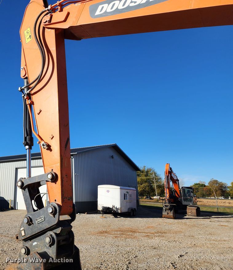 image for item KH9185 2018 Doosan DX180LC-5  excavator