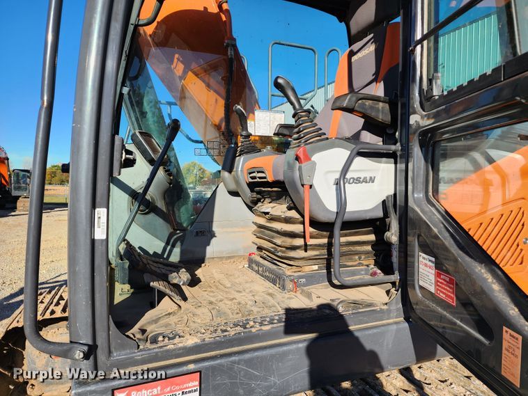 image for item KH9185 2018 Doosan DX180LC-5  excavator