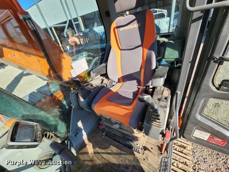 image for item KH9185 2018 Doosan DX180LC-5  excavator
