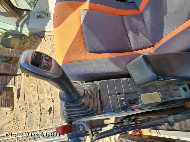 image for item KH9185 2018 Doosan DX180LC-5  excavator