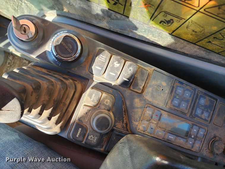 image for item KH9185 2018 Doosan DX180LC-5  excavator