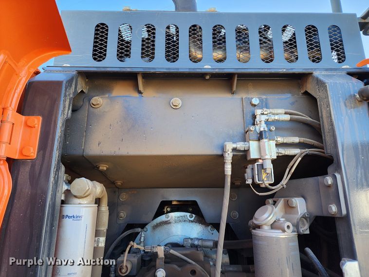 image for item KH9185 2018 Doosan DX180LC-5  excavator