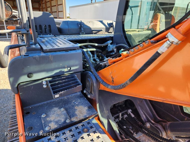 image for item KH9185 2018 Doosan DX180LC-5  excavator