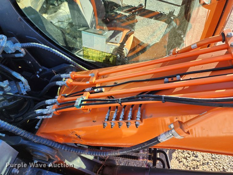 image for item KH9185 2018 Doosan DX180LC-5  excavator