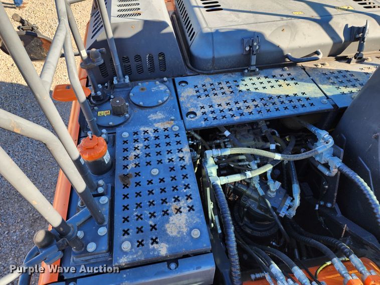 image for item KH9185 2018 Doosan DX180LC-5  excavator