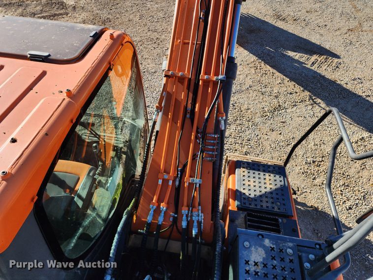 image for item KH9185 2018 Doosan DX180LC-5  excavator