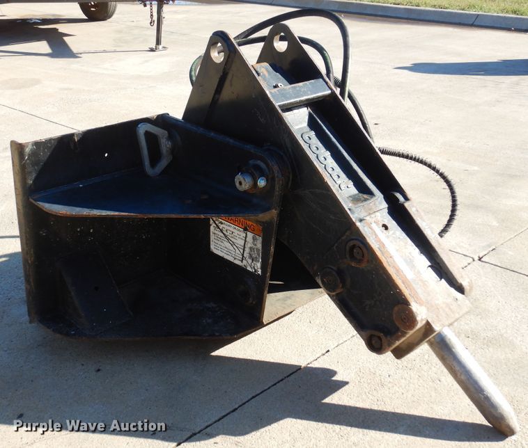 image for item KO9823 Bobcat 2560  skid steer breaker