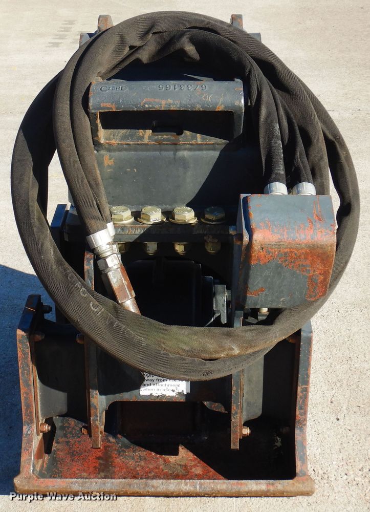 image for item KO9824 2013 Bobcat PCF34  plate compactor