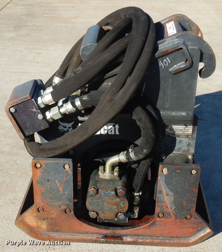 image for item KO9824 2013 Bobcat PCF34  plate compactor