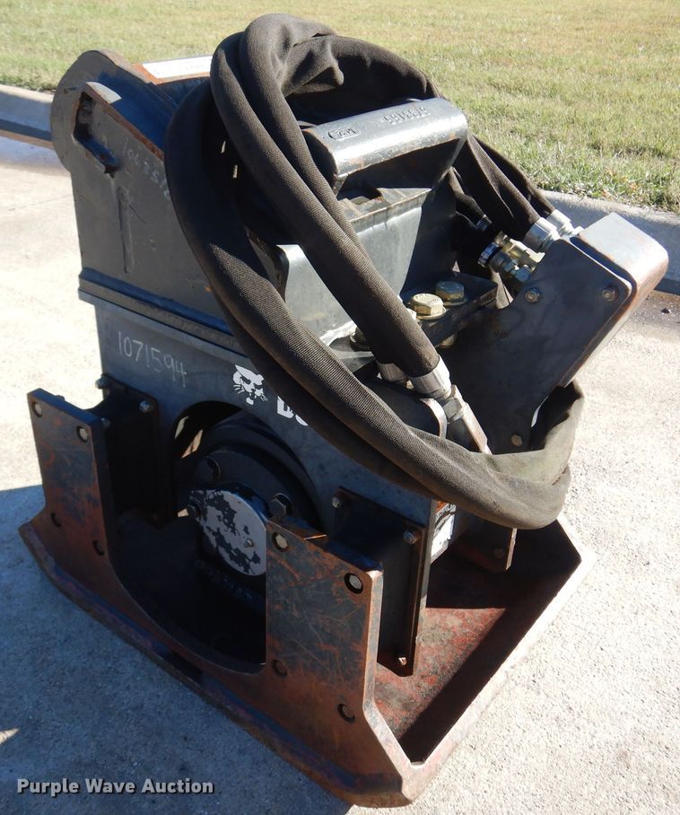 image for item KO9824 2013 Bobcat PCF34  plate compactor