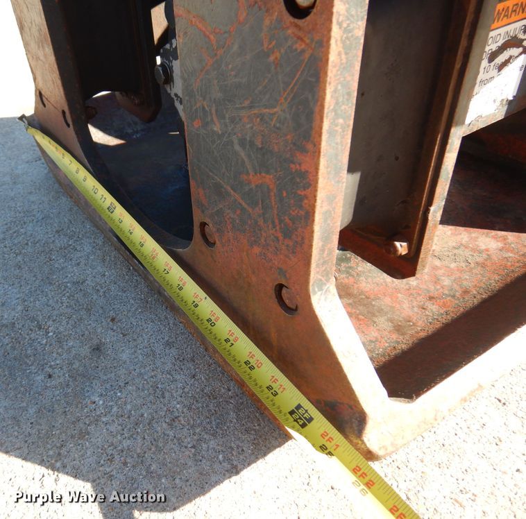 image for item KO9824 2013 Bobcat PCF34  plate compactor