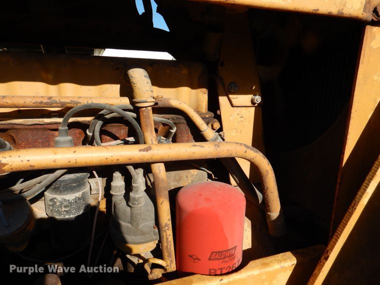 image for item KP9297 Allis Chalmers HD4  track loader