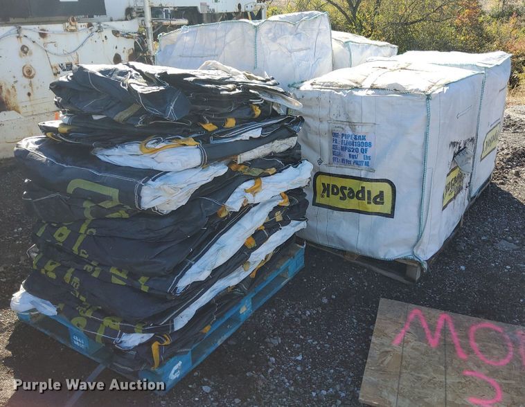 image for item KT9615 Approximately 200 PipeSak QF2024 geotextile pipeline weights