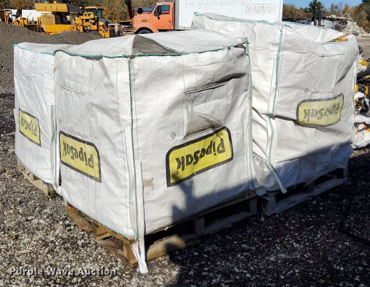 image for item KT9615 Approximately 200 PipeSak QF2024 geotextile pipeline weights