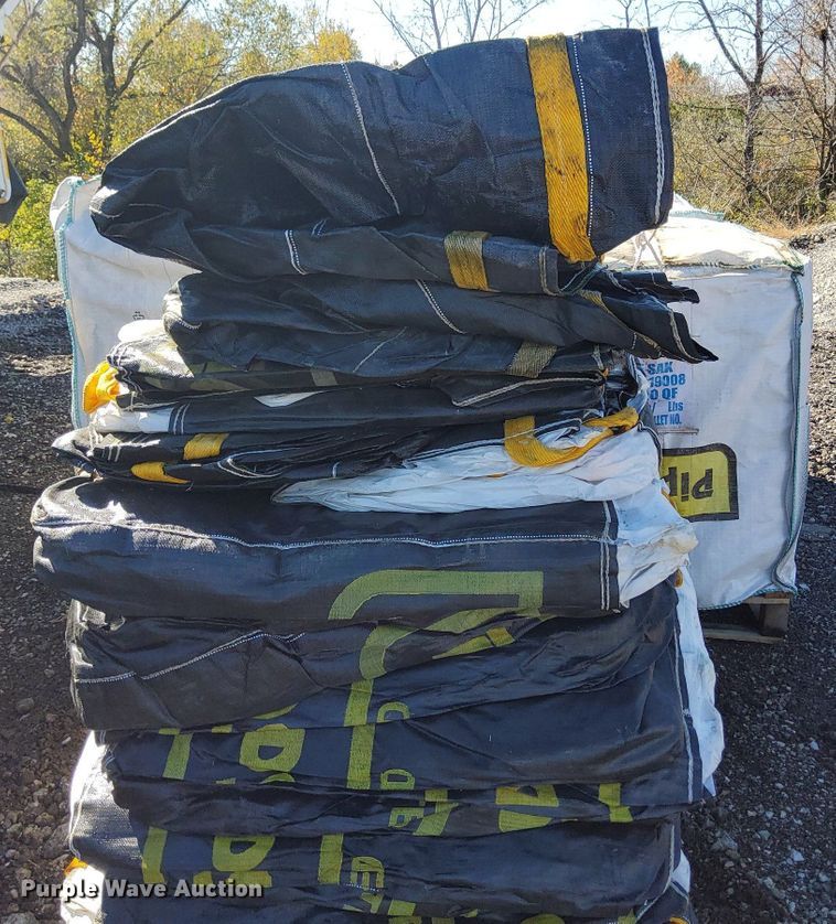 image for item KT9615 Approximately 200 PipeSak QF2024 geotextile pipeline weights