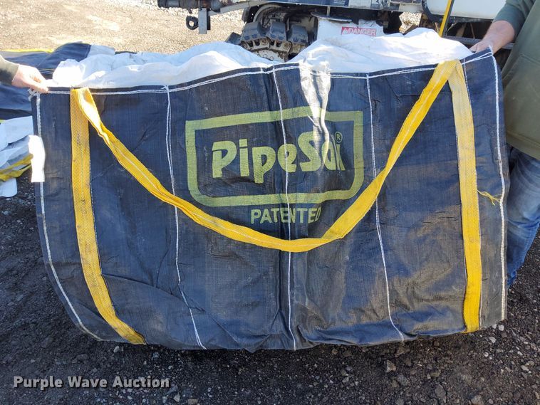 image for item KT9615 Approximately 200 PipeSak QF2024 geotextile pipeline weights