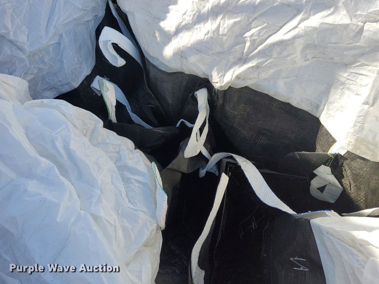 image for item KT9615 Approximately 200 PipeSak QF2024 geotextile pipeline weights