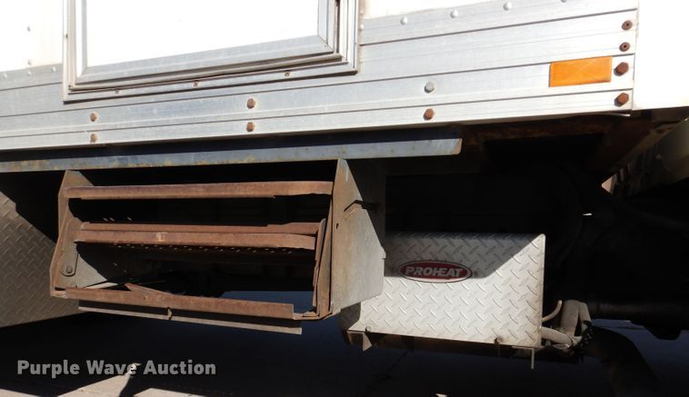 image for item KW9314 2003 International 4300  box truck