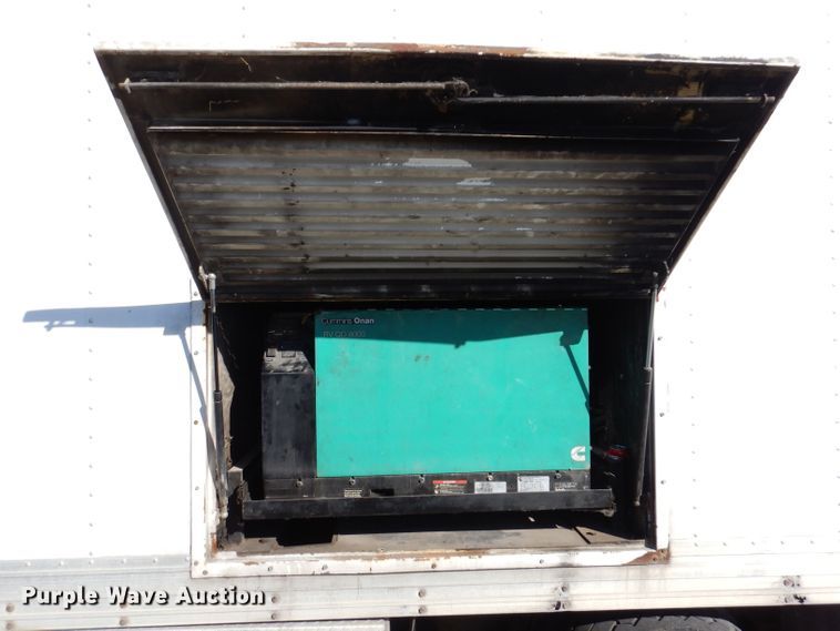 image for item KW9314 2003 International 4300  box truck