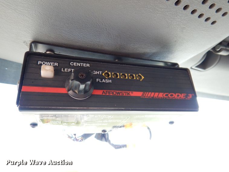 image for item KW9314 2003 International 4300  box truck