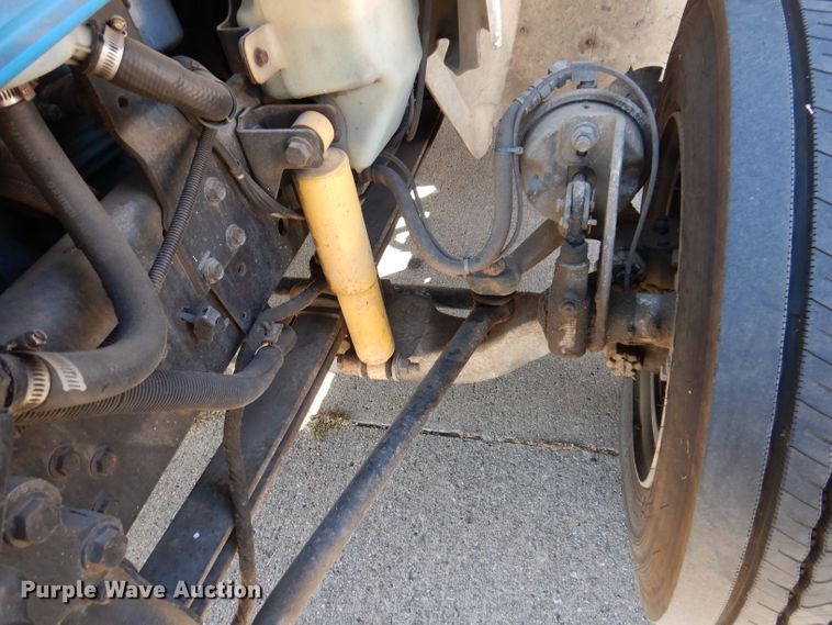 image for item KW9314 2003 International 4300  box truck