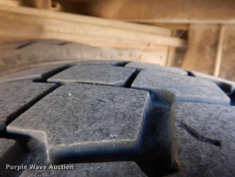 image for item KW9314 2003 International 4300  box truck