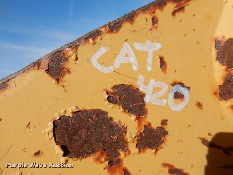 image for item KW9318 Backhoe attachments