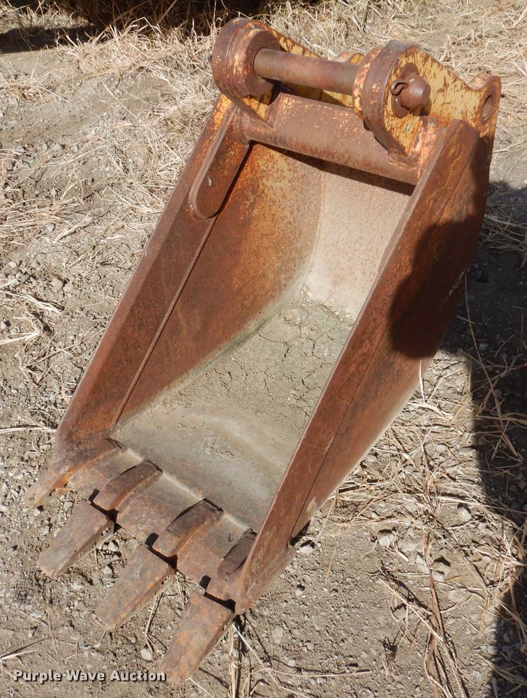 image for item KW9319 18" W backhoe bucket