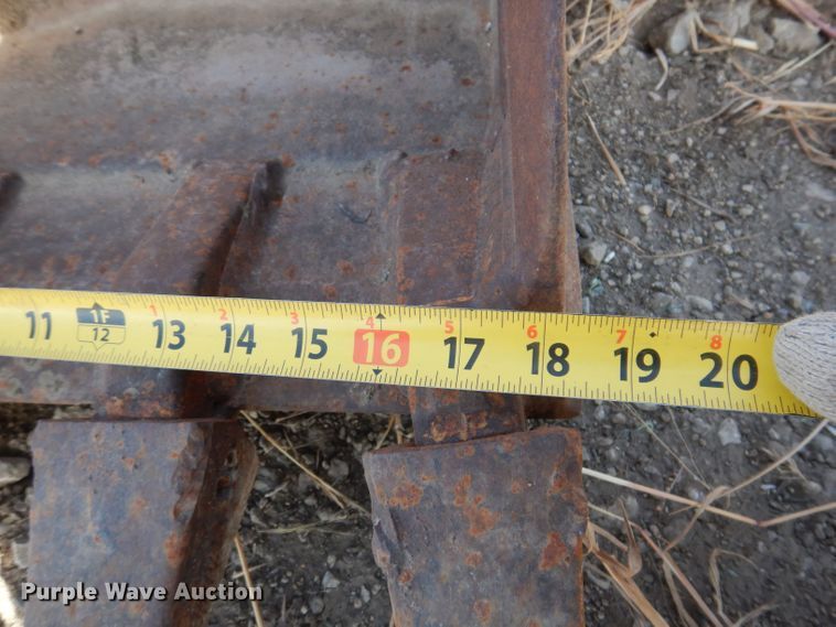 image for item KW9319 18" W backhoe bucket