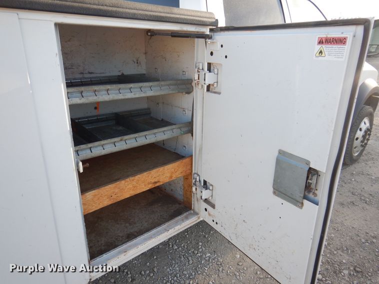 image for item KW9323 2016 Dodge  Ram 5500HD  utility / service truck