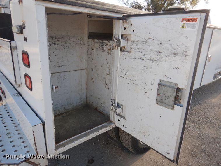 image for item KW9323 2016 Dodge  Ram 5500HD  utility / service truck