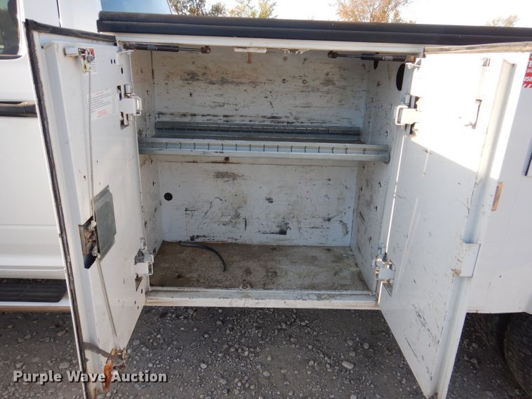 image for item KW9323 2016 Dodge  Ram 5500HD  utility / service truck