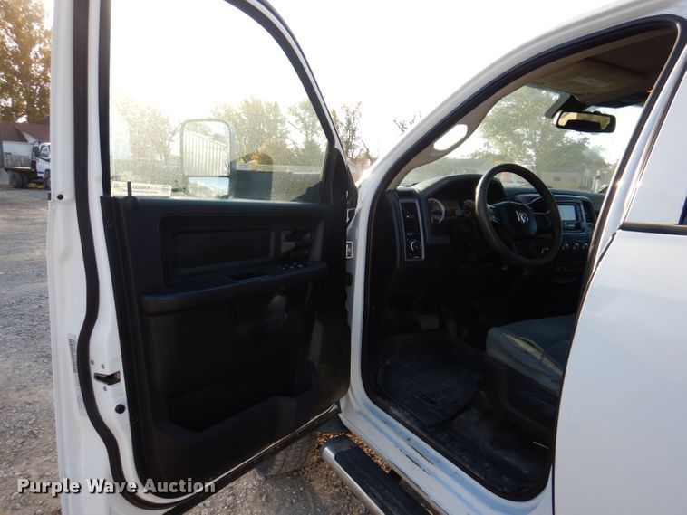 image for item KW9323 2016 Dodge  Ram 5500HD  utility / service truck